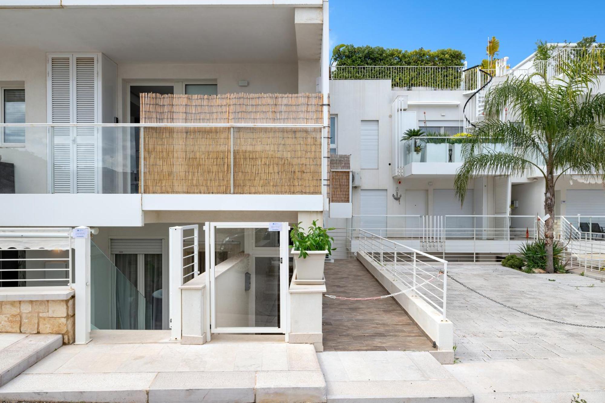 Cozy Marine Apt With Jacuzzi - 250Mt From Sea Polignano a Mare Ngoại thất bức ảnh