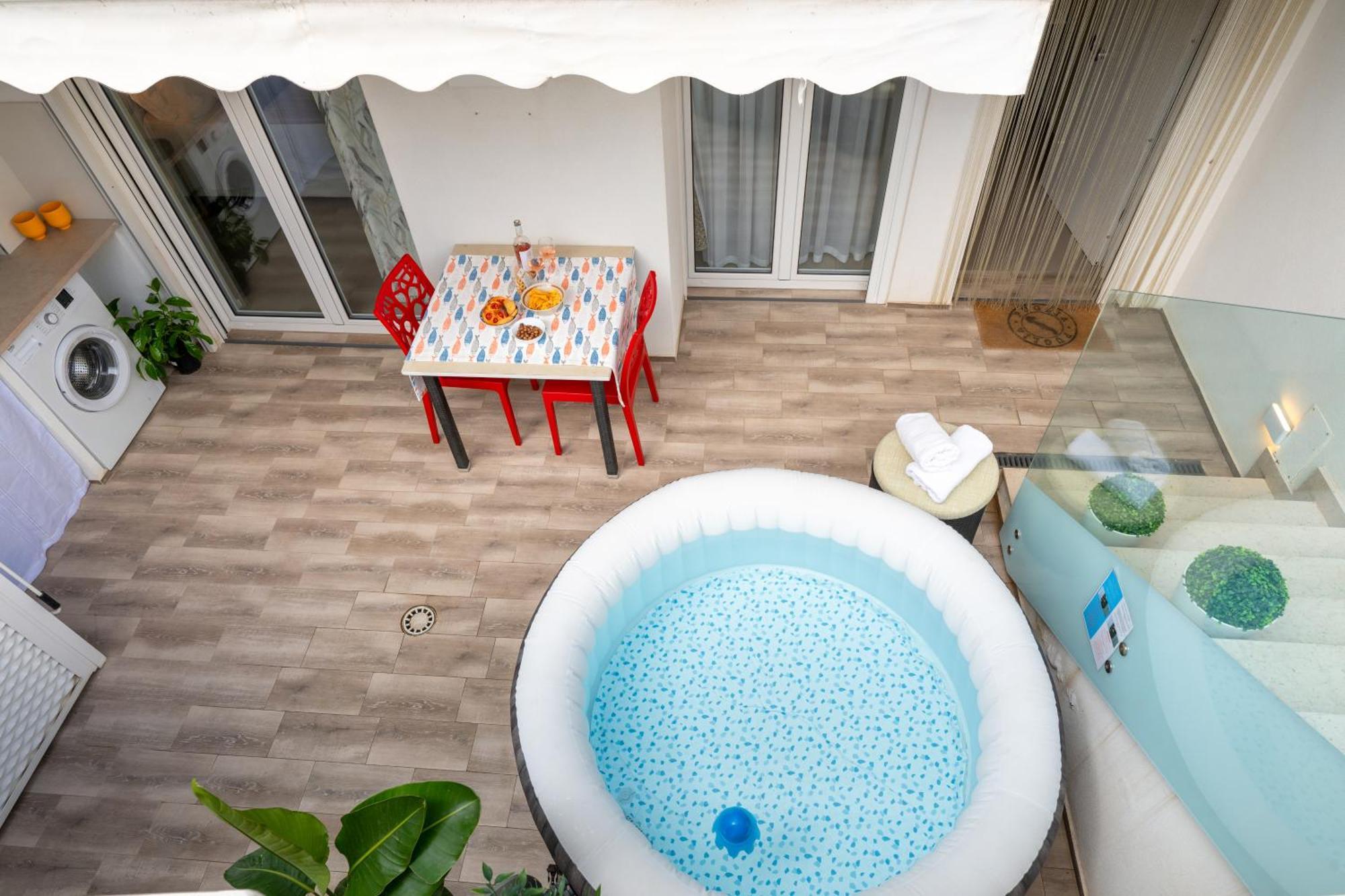 Cozy Marine Apt With Jacuzzi - 250Mt From Sea Polignano a Mare Ngoại thất bức ảnh