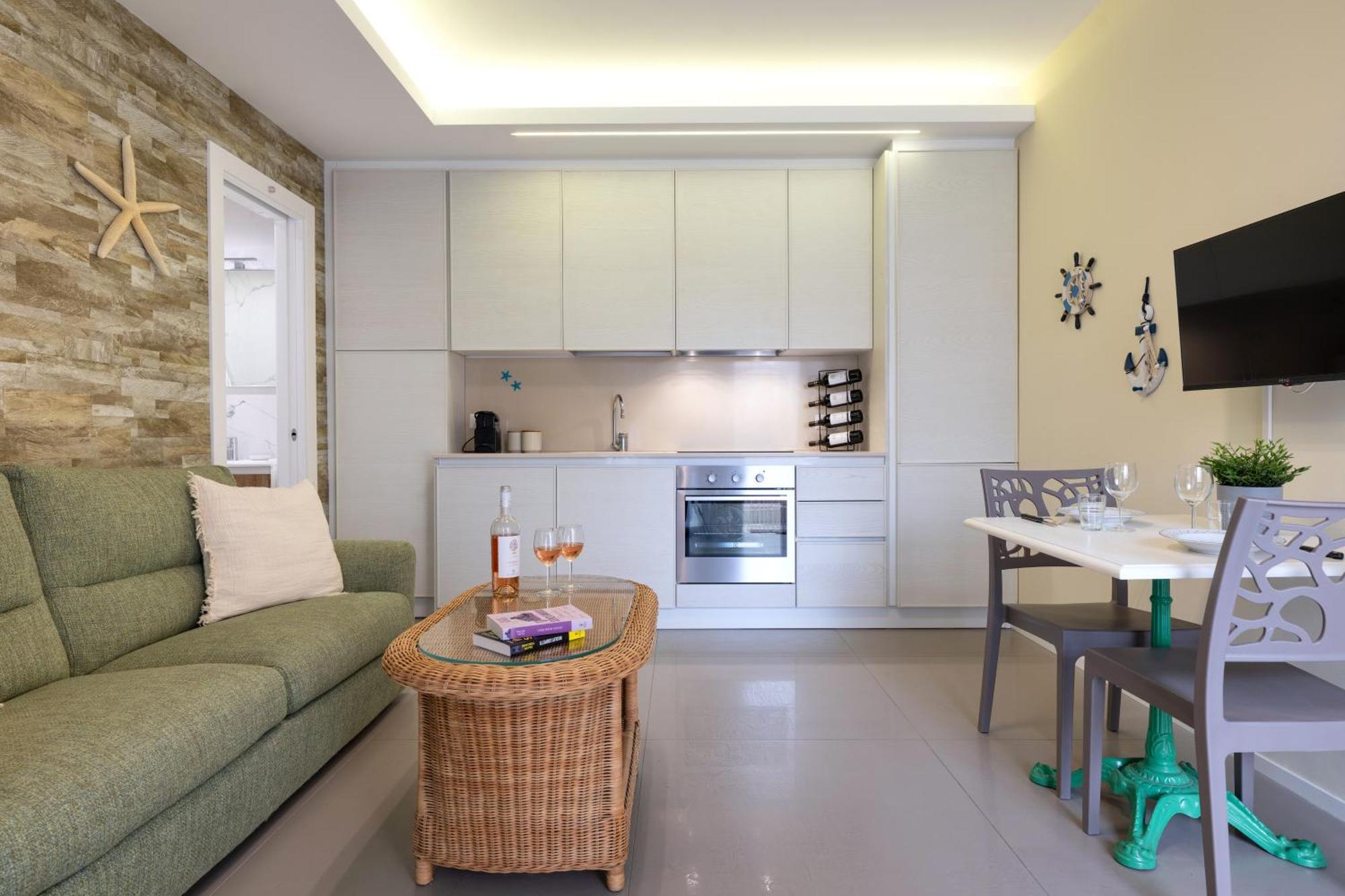 Cozy Marine Apt With Jacuzzi - 250Mt From Sea Polignano a Mare Ngoại thất bức ảnh