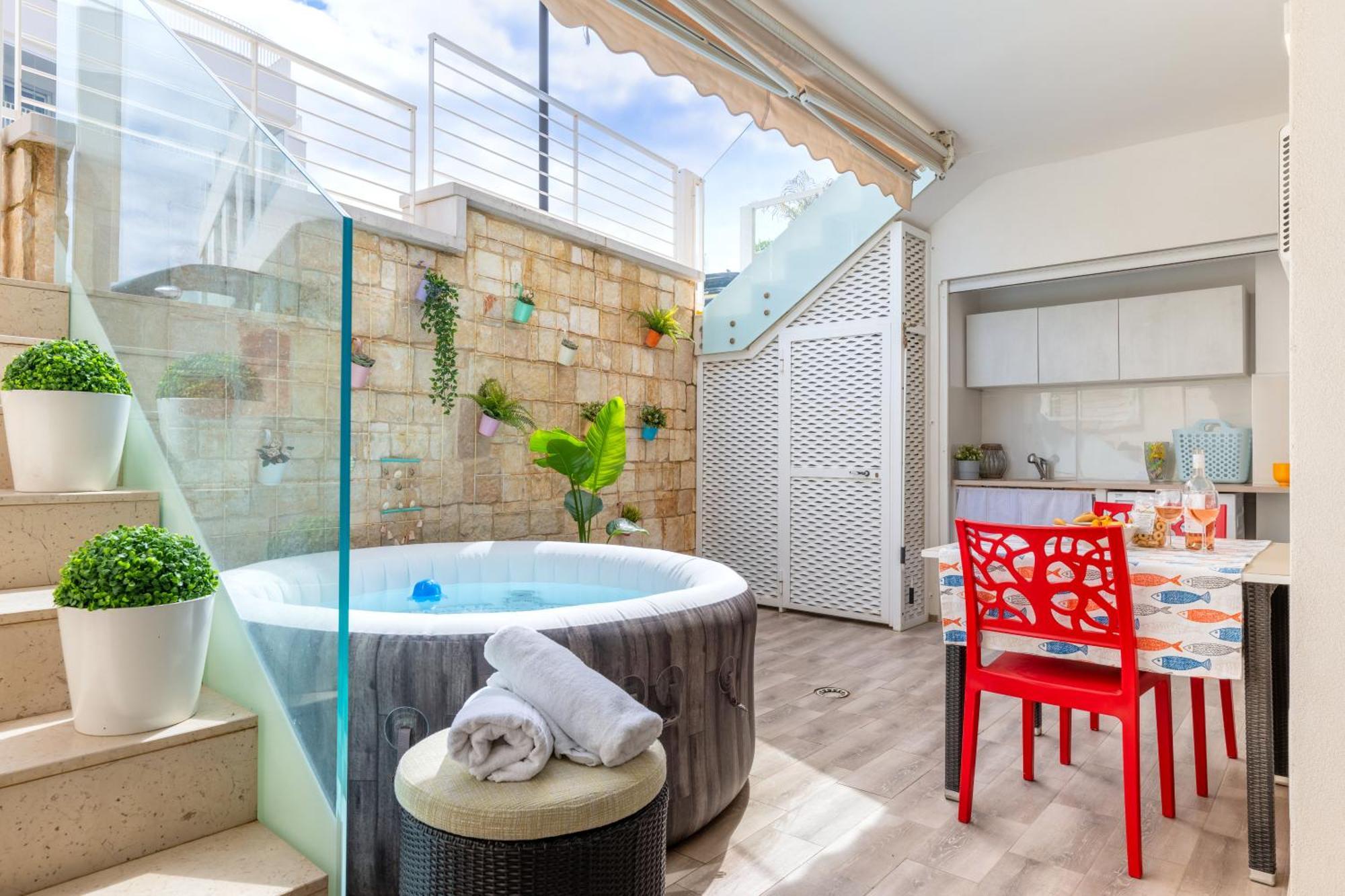 Cozy Marine Apt With Jacuzzi - 250Mt From Sea Polignano a Mare Ngoại thất bức ảnh
