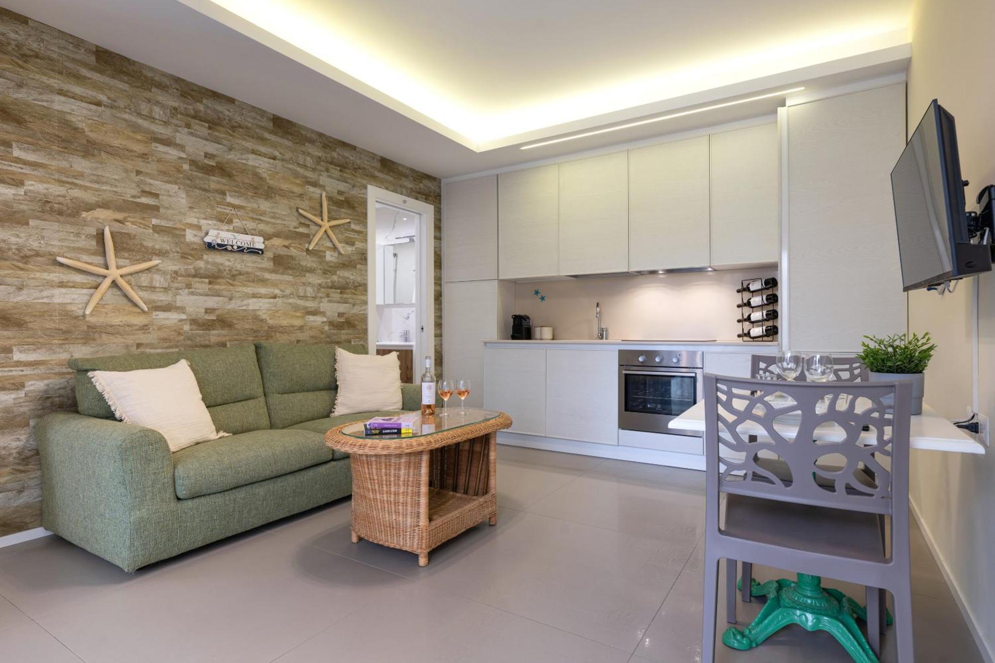 Cozy Marine Apt With Jacuzzi - 250Mt From Sea Polignano a Mare Ngoại thất bức ảnh