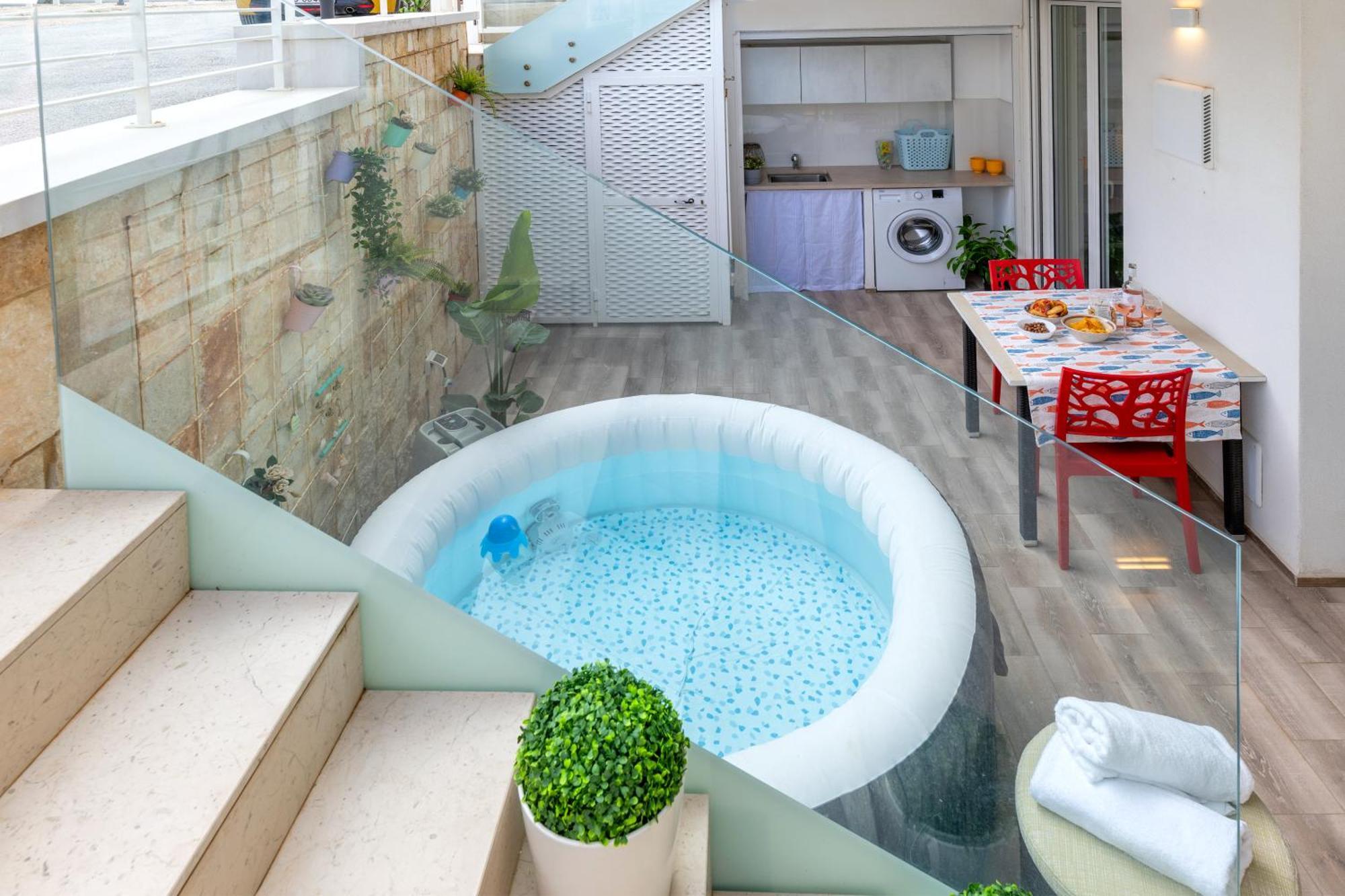 Cozy Marine Apt With Jacuzzi - 250Mt From Sea Polignano a Mare Ngoại thất bức ảnh